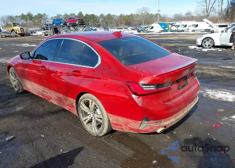 2021 BMW 330I xDrive z USA, uszkodzony, nr VIN 3MW5R7J07M8B73896